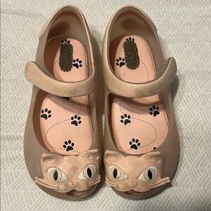 Pink Mini Melissa with cats